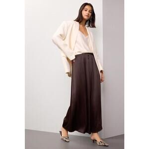 DONNI. Satiny Simple Skirt Size L Brown